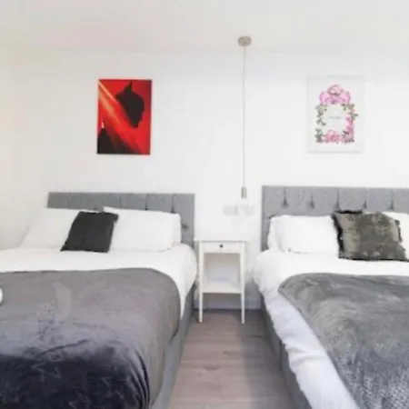 Bayswater With Free Parking Leeds