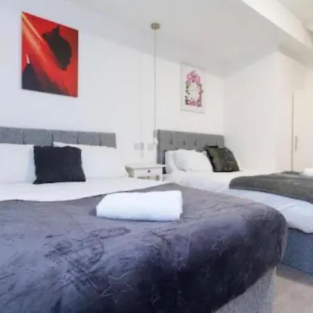 Bayswater With Free Parking * Leeds